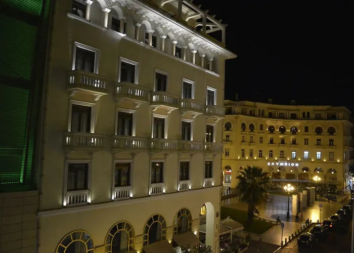 Aristotelous Boarding House *